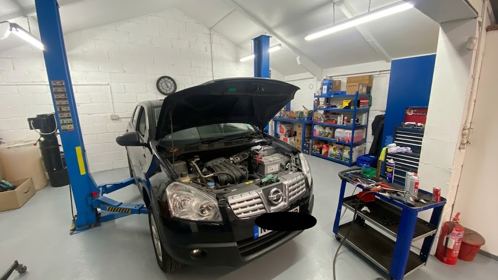 Chris Auto Service — Workshop in Welling